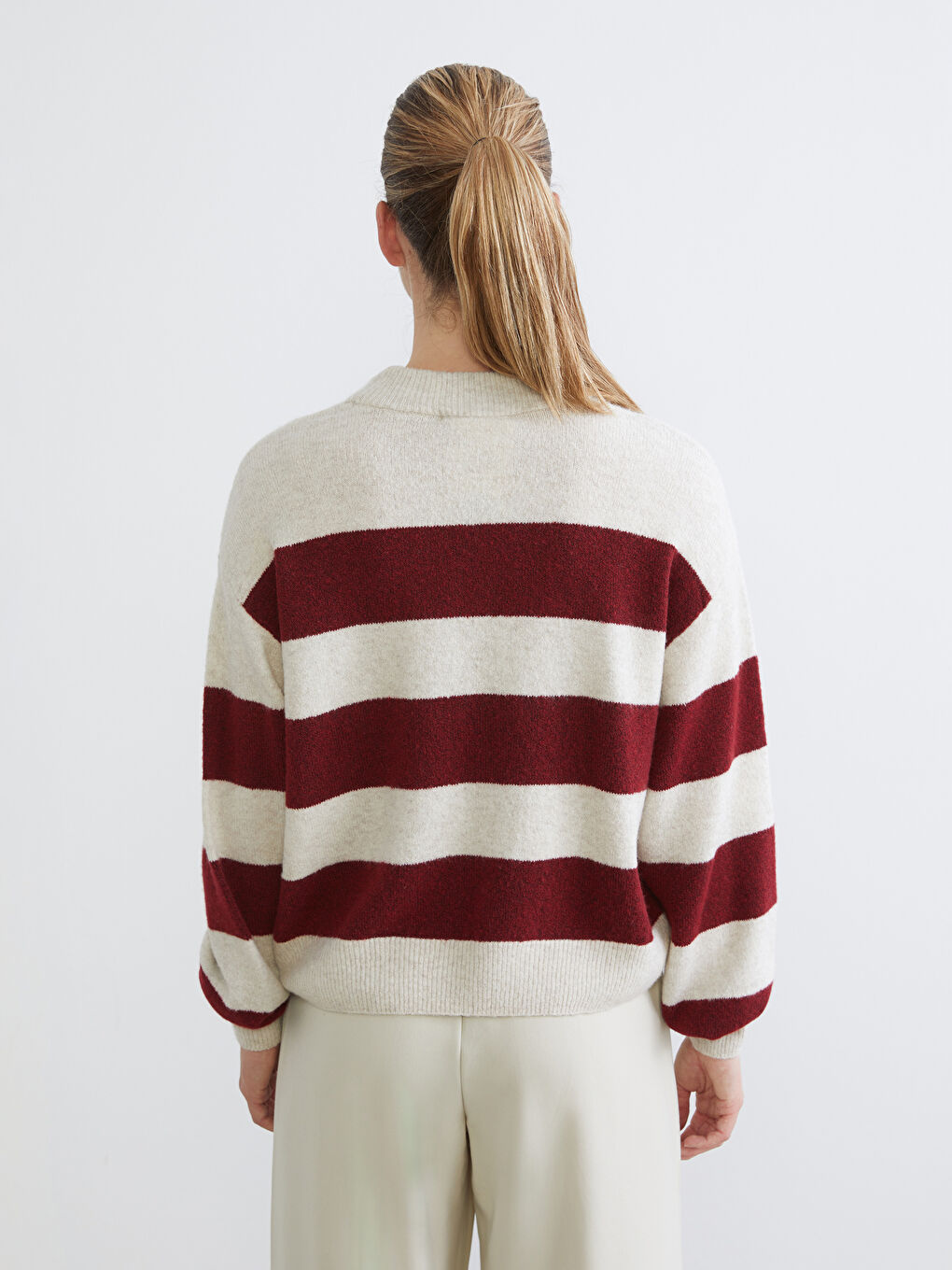 Crew Neck Striped Women's Knitwear Sweater-3