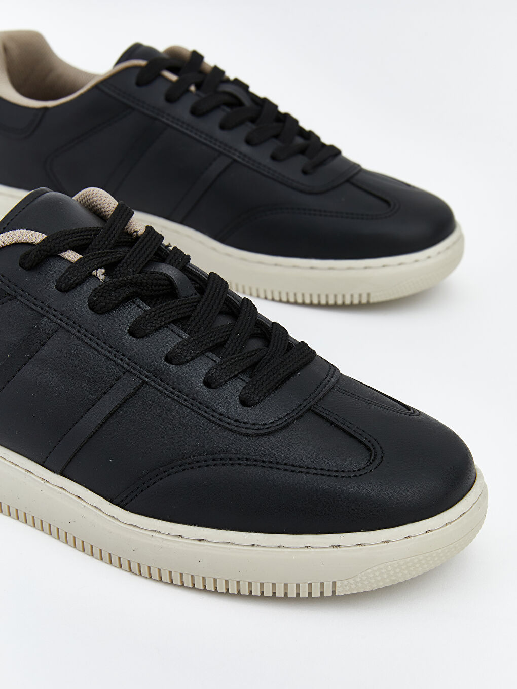 Siyah Bağcıklı Erkek Spor Ayakkabı-2