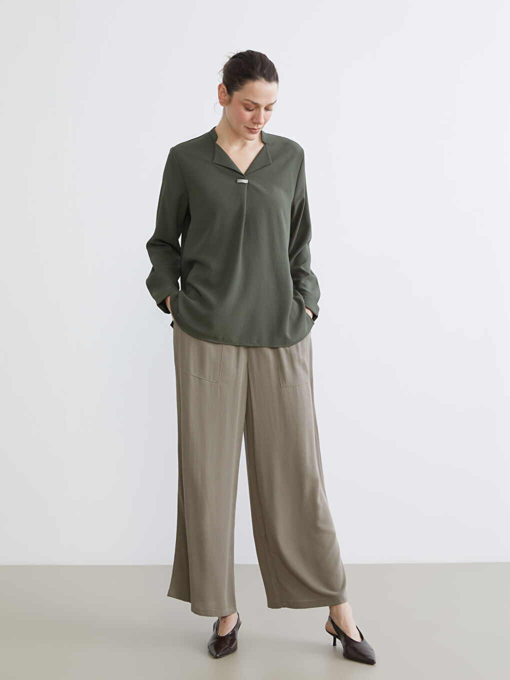 Kerbausschnitt-Bluse-1