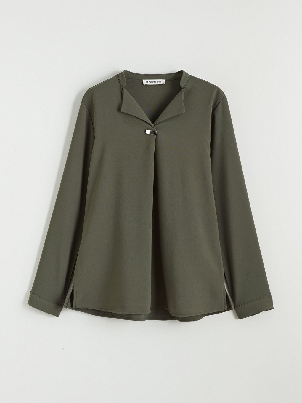 Kerbausschnitt-Bluse-4