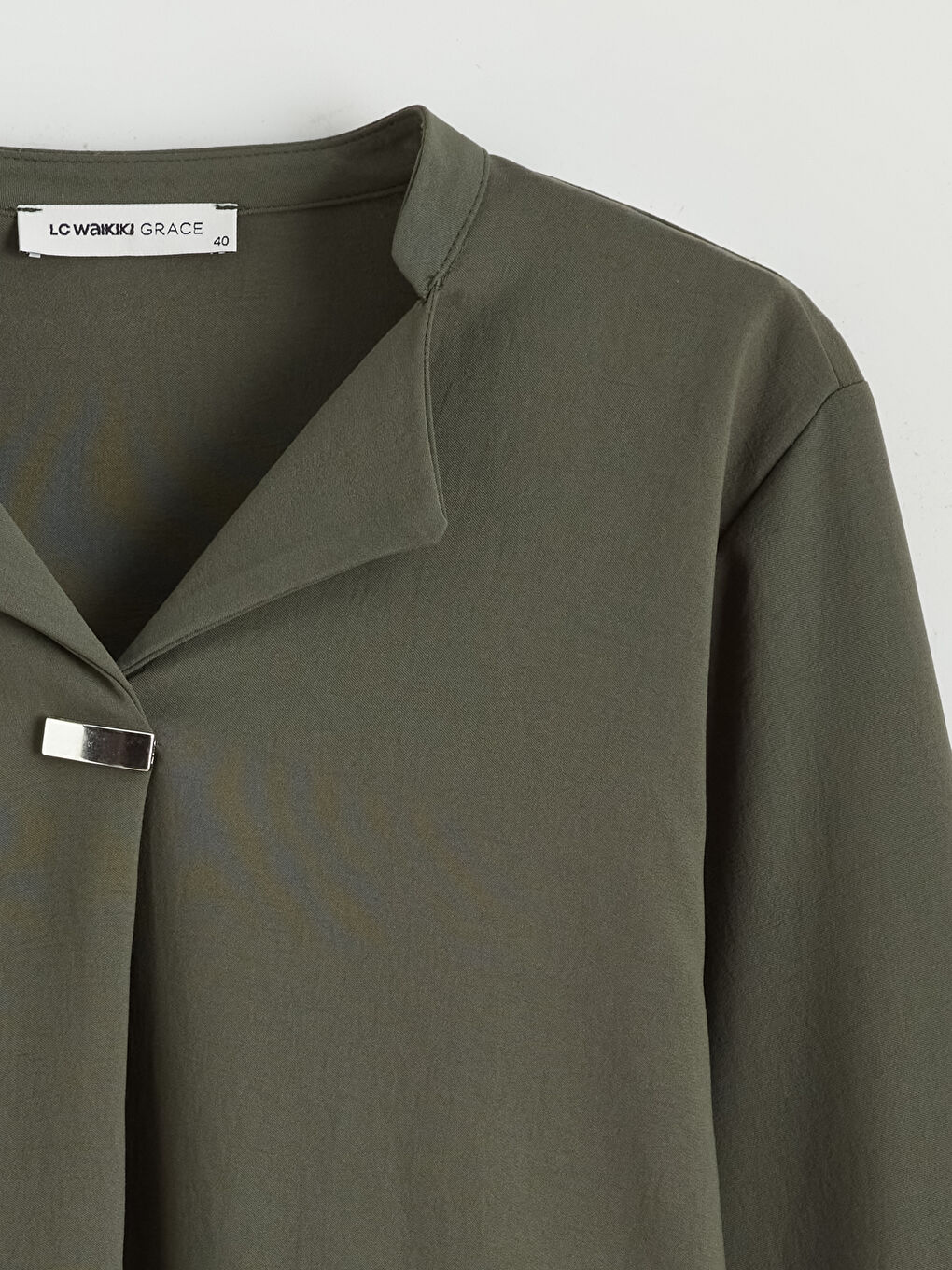 Kerbausschnitt-Bluse-5