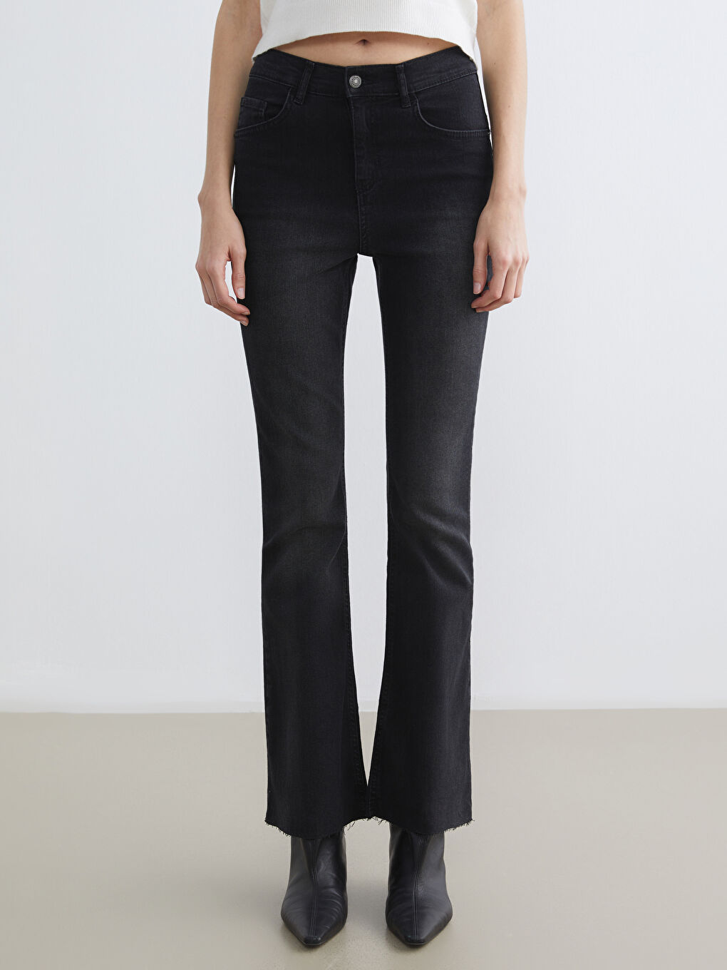 Mars Ausgestellte Damen Jeans-1