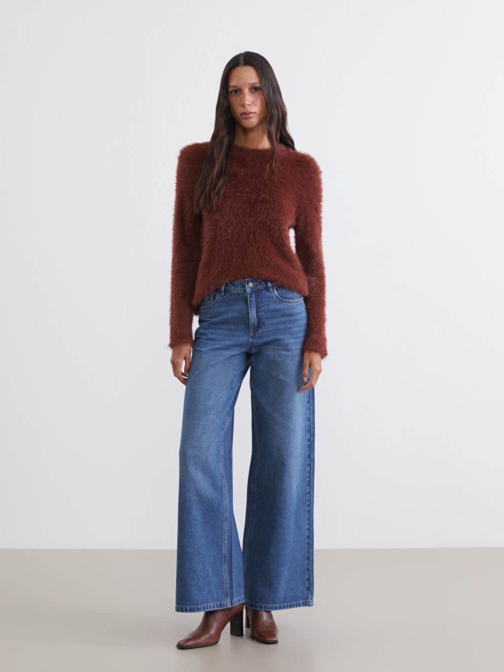 Kahverengi Bisiklet Yaka Kadın Pelüş Triko Kazak-1