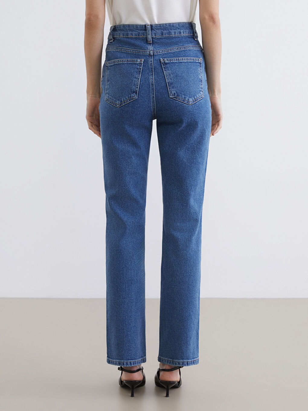 İndigo Straight Fit Kadın Jean Pantolon-3