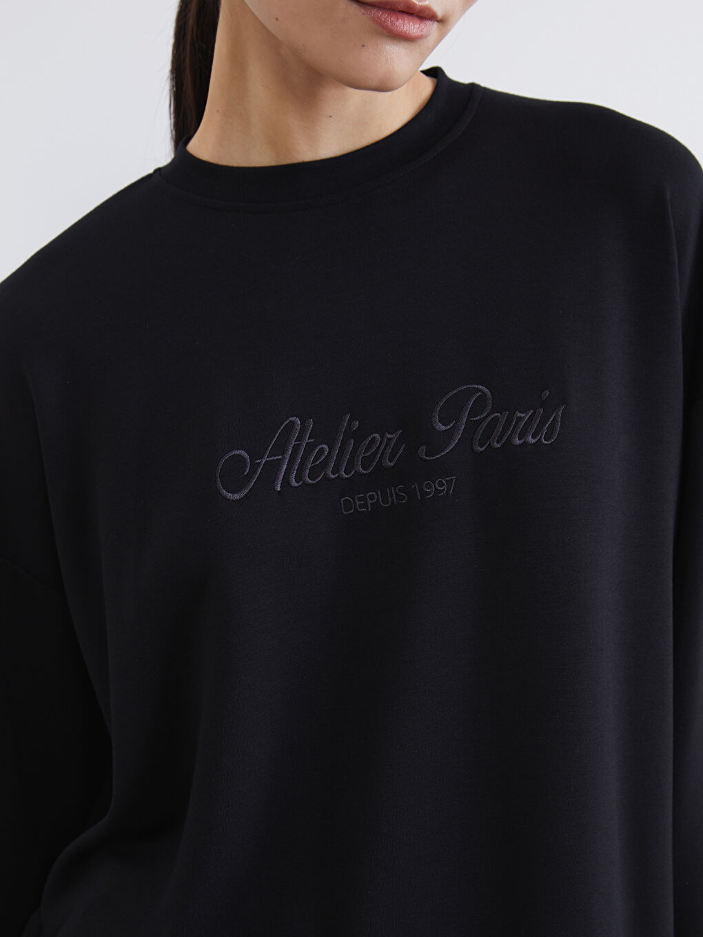 Siyah Paris Nakışlı Kadın Sweatshirt Tunik-2