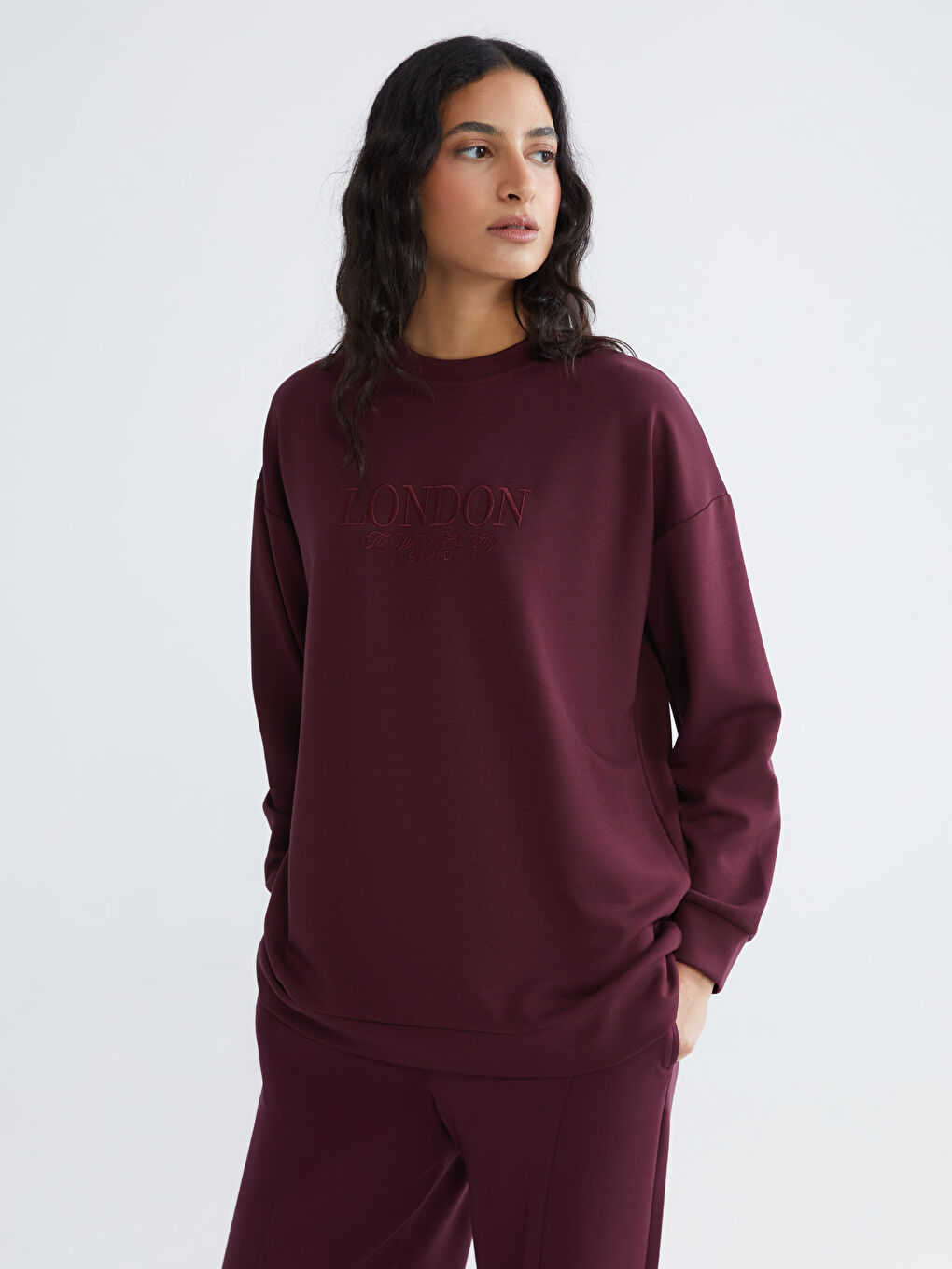 Mürdüm London Nakışlı Kadın Sweatshirt Tunik