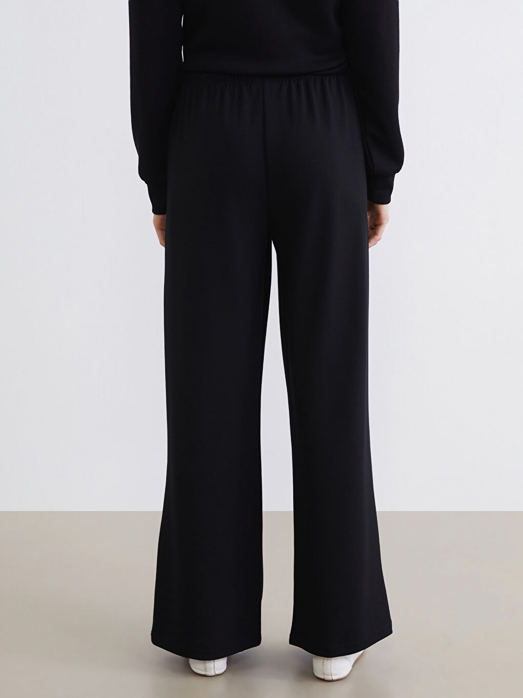 Elasticated Waist Wide Leg Women's Sweatpants-3