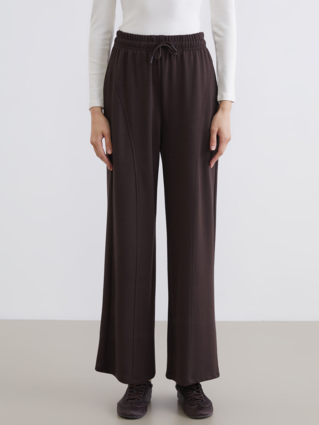 Kahverengi Beli Lastikli Geniş Paça Kadın Eşofman Altı-1