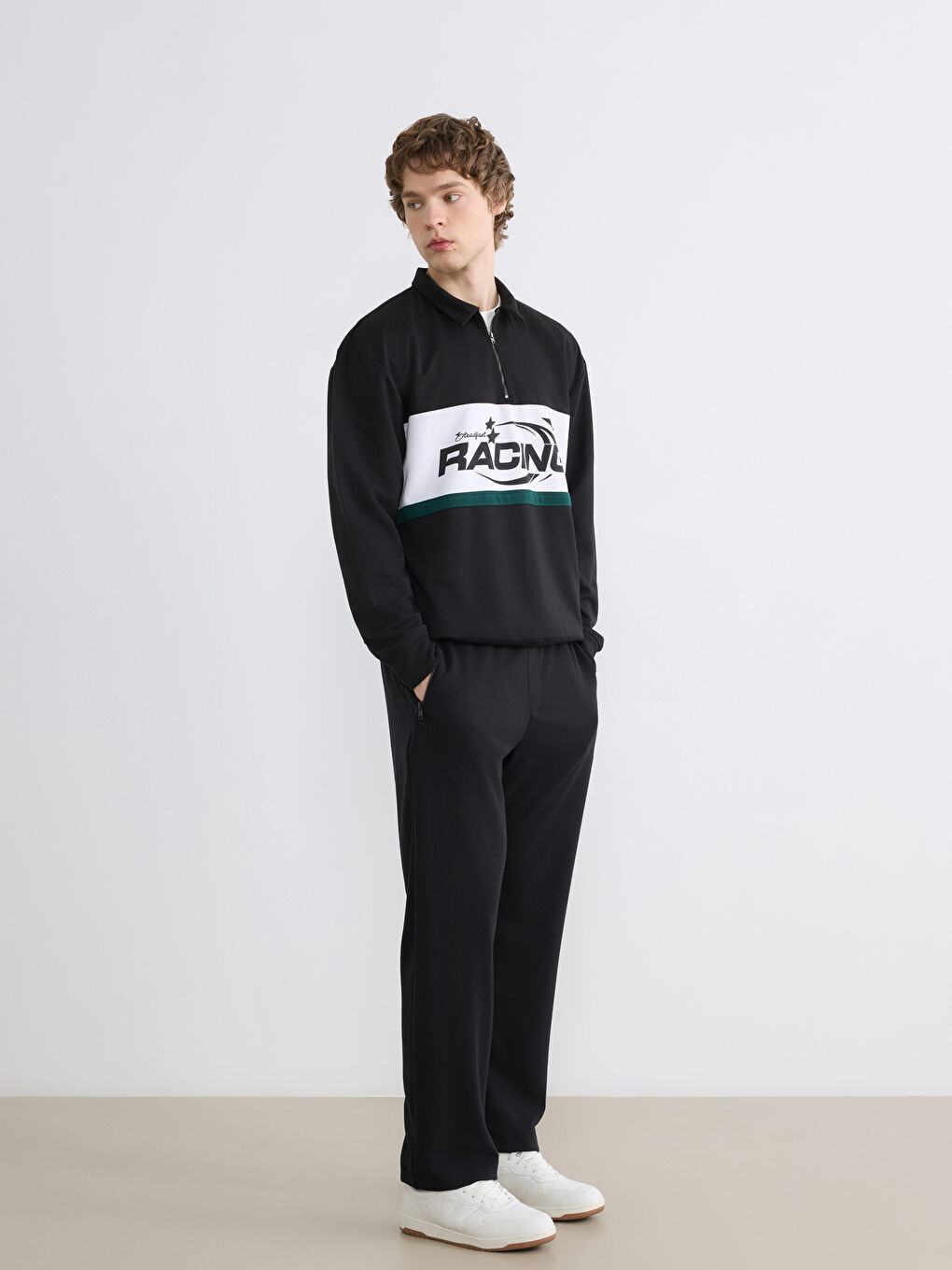 بنطال رياضي رجالي بقصة عادية