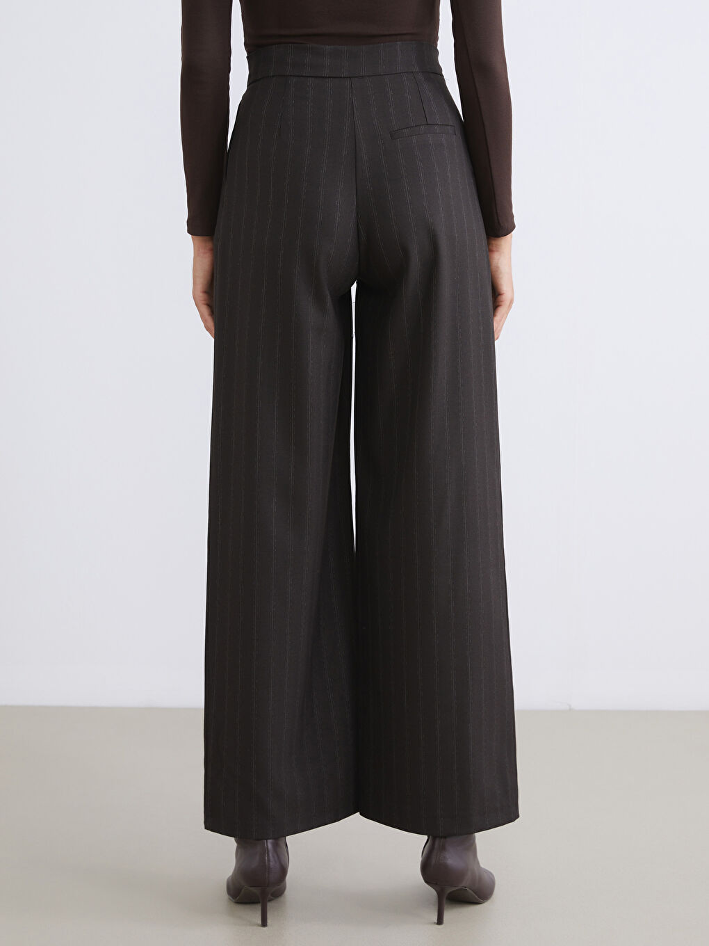 Kahverengi Loose Fit Çizgili Kadın Pileli Pantolon-3