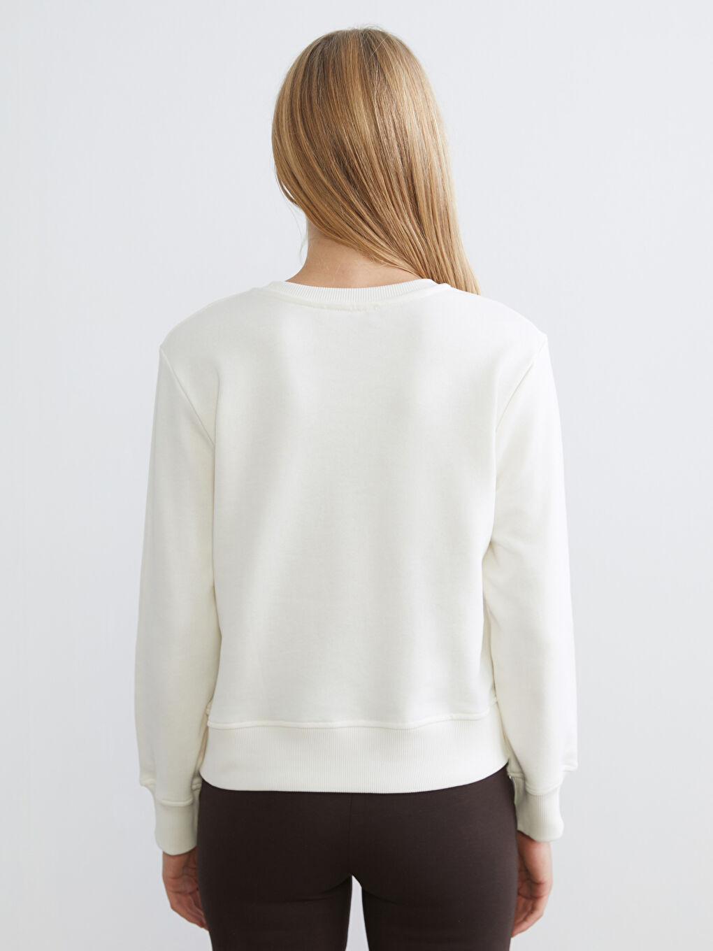 Ekru Bisiklet Yaka Kadın Sweatshirt-3