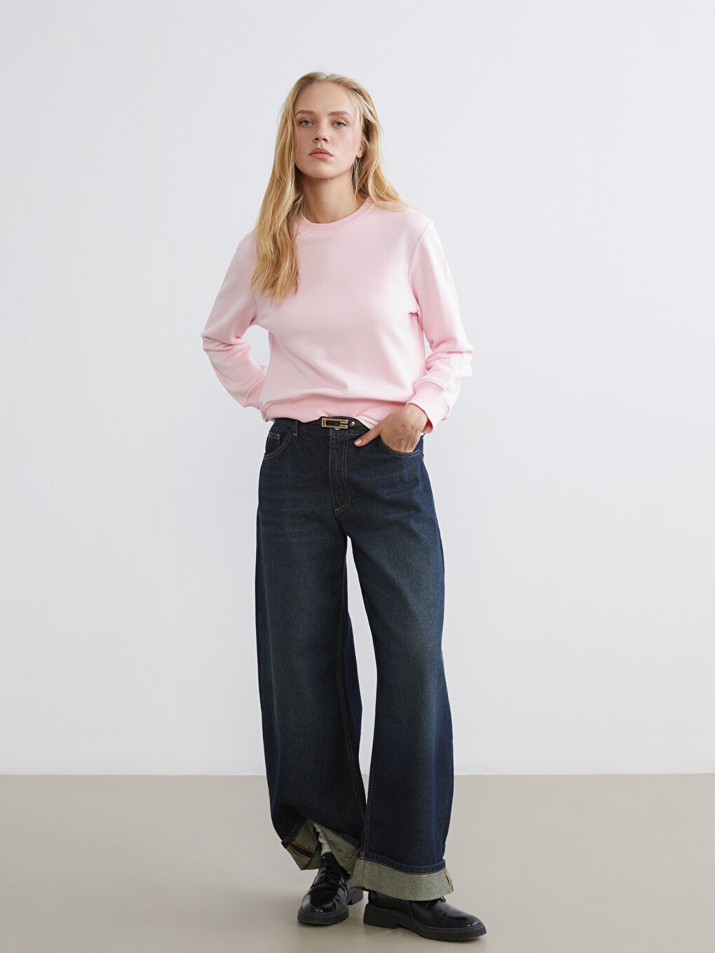 Pembe Bisiklet Yaka Kadın Sweatshirt-1