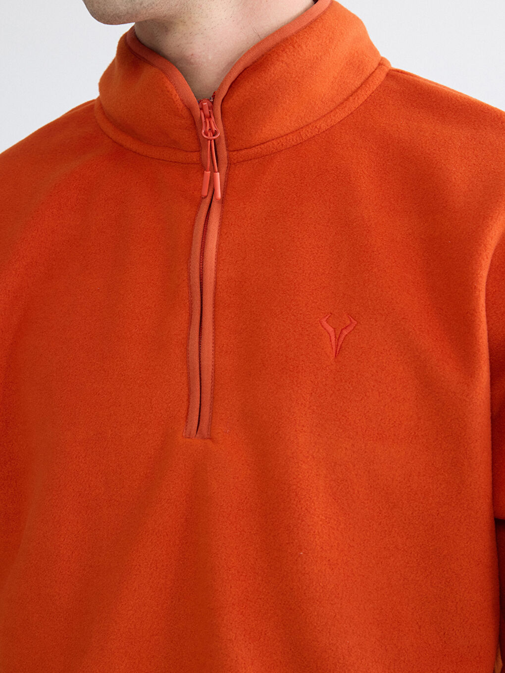 Turuncu Fermuarlı Dik Yaka Nakışlı Erkek Polar Sweatshirt-2