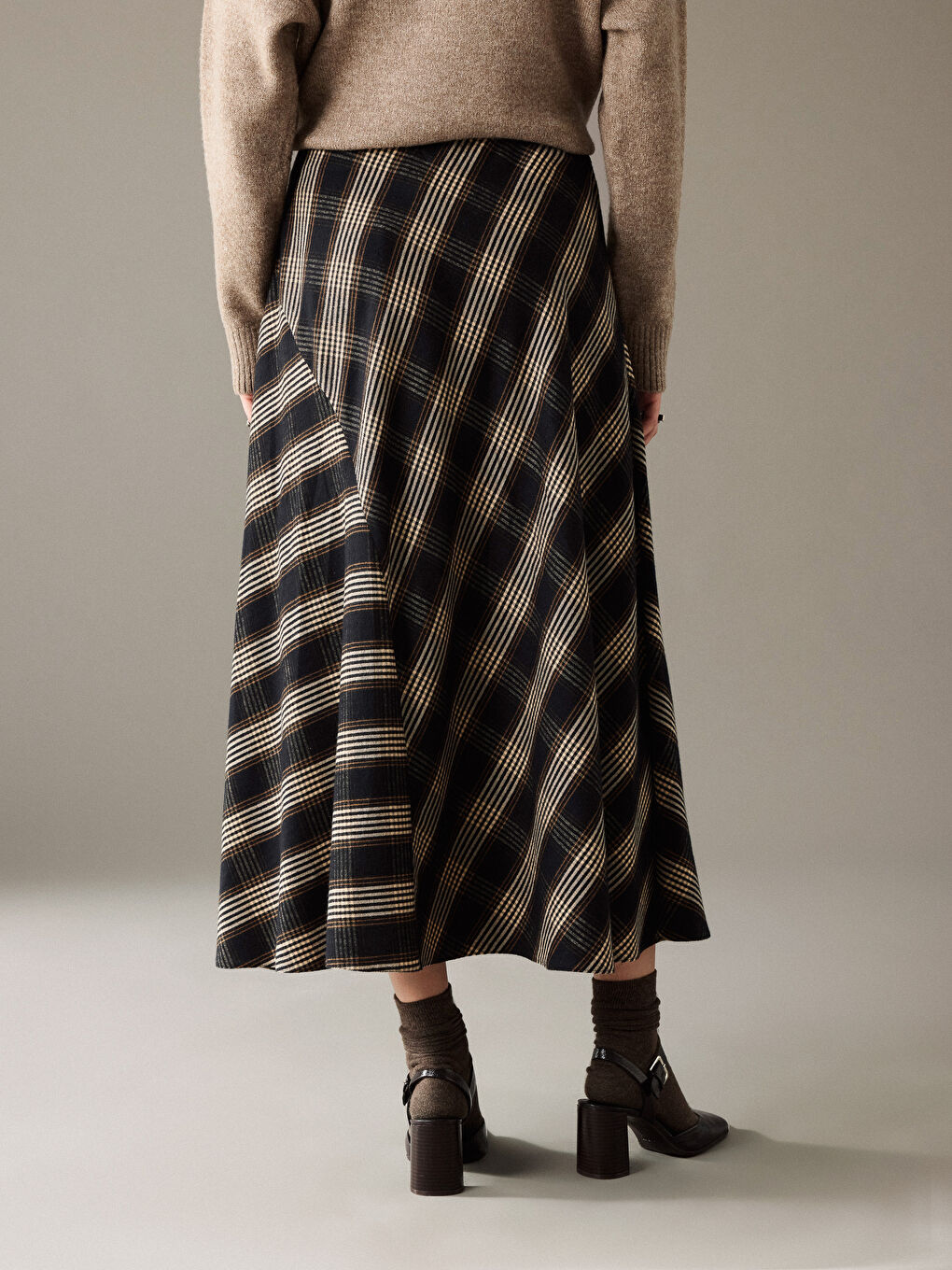 Waist Zippered Plaid Flared Skirt-6