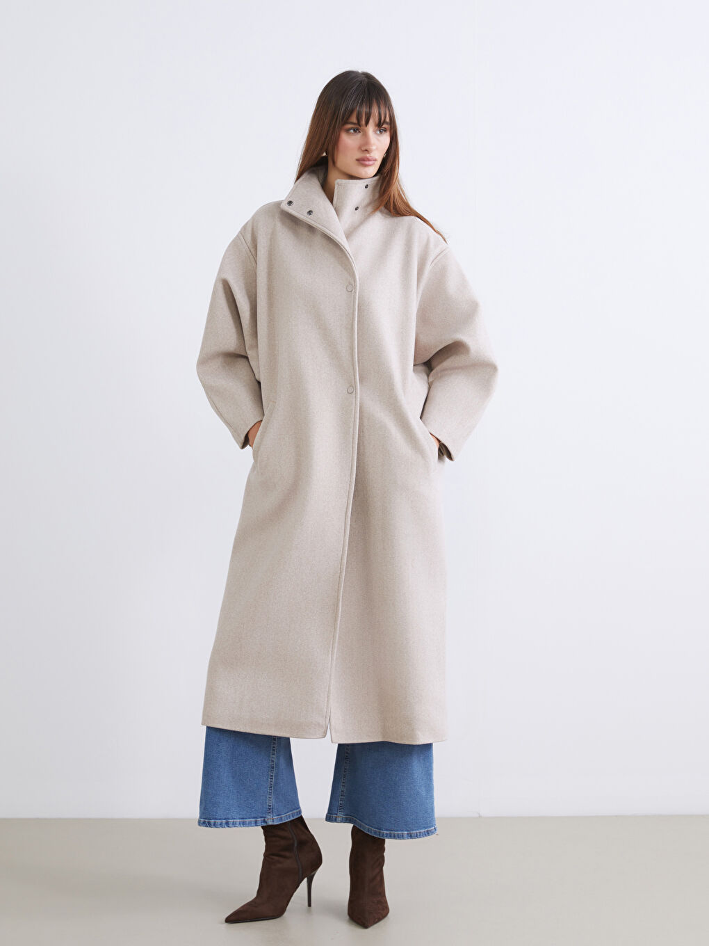 Bej Dik Yaka Kadın Kaşe Kaban