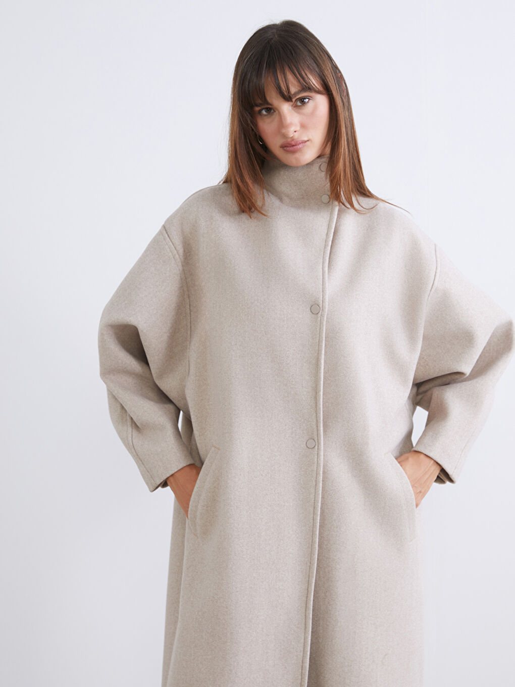 Bej Dik Yaka Kadın Kaşe Kaban-3