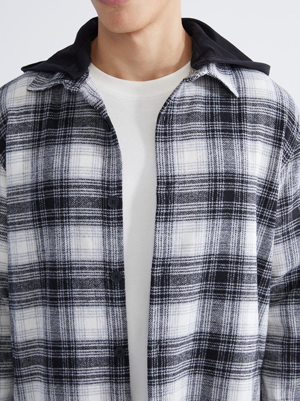 Siyah Kapüşonlu Regular Fit Uzun Kollu Ekose Erkek Gömlek Ceket-2