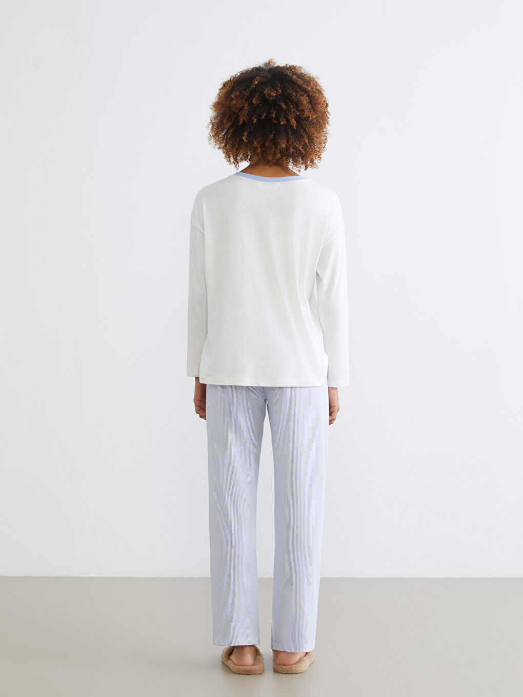 Crew Neck Cherry Printed Women's Pyjamas Set-3