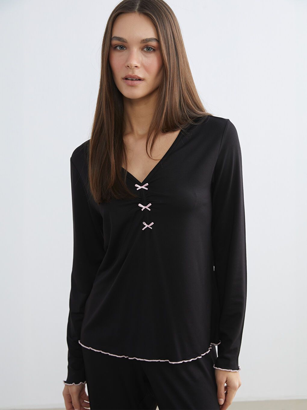 Siyah V Yaka Kadın Pijama Takım-1