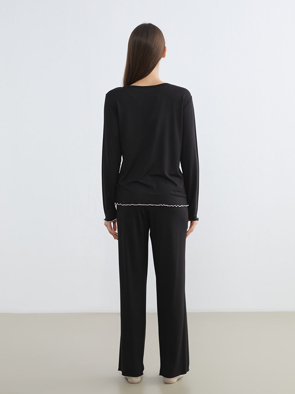 Siyah V Yaka Kadın Pijama Takım-3