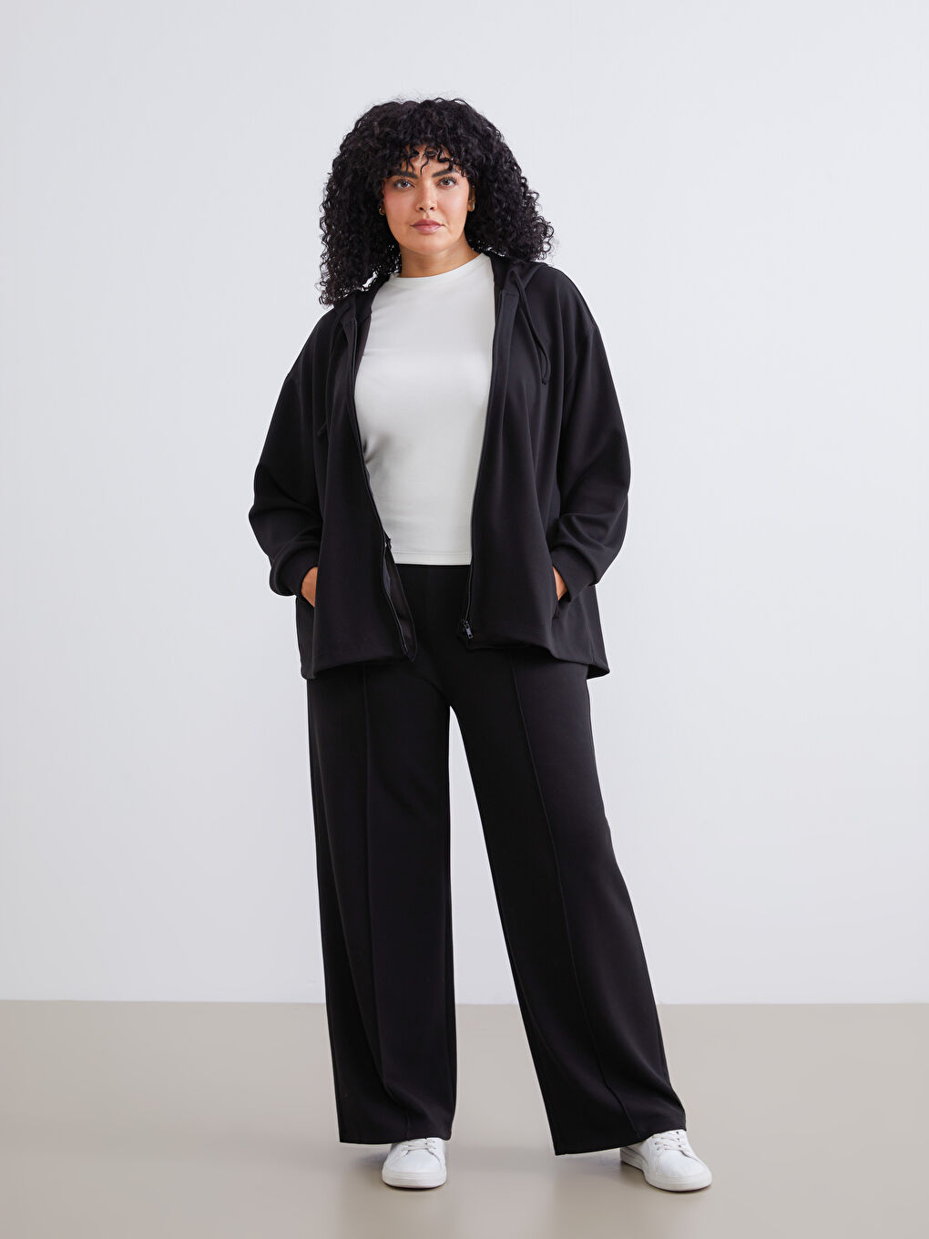 Siyah Büyük Beden Beli Lastikli Kadın Eşofman Altı