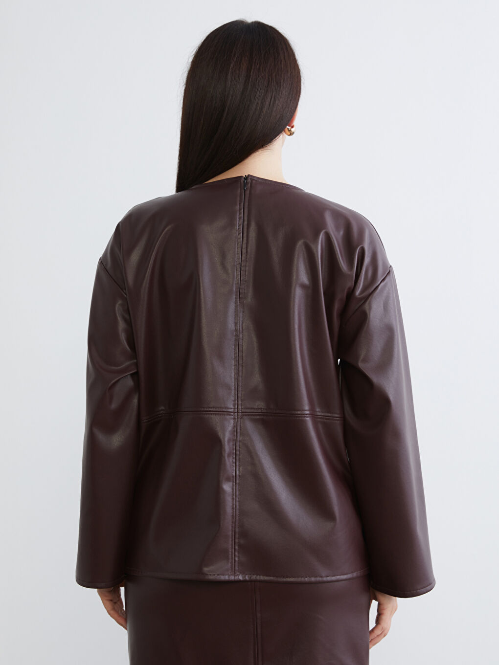 Bordo Büyük Beden Bisiklet Yaka Deri Görünümlü Bluz-3