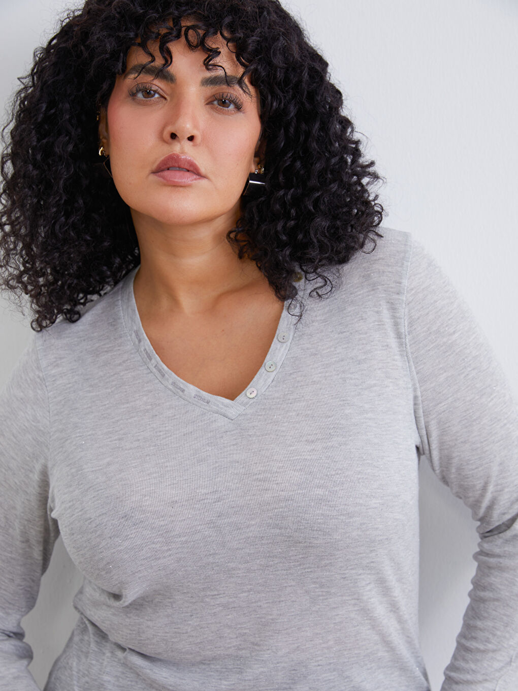 Gri Büyük Beden V Yaka Kadın Body