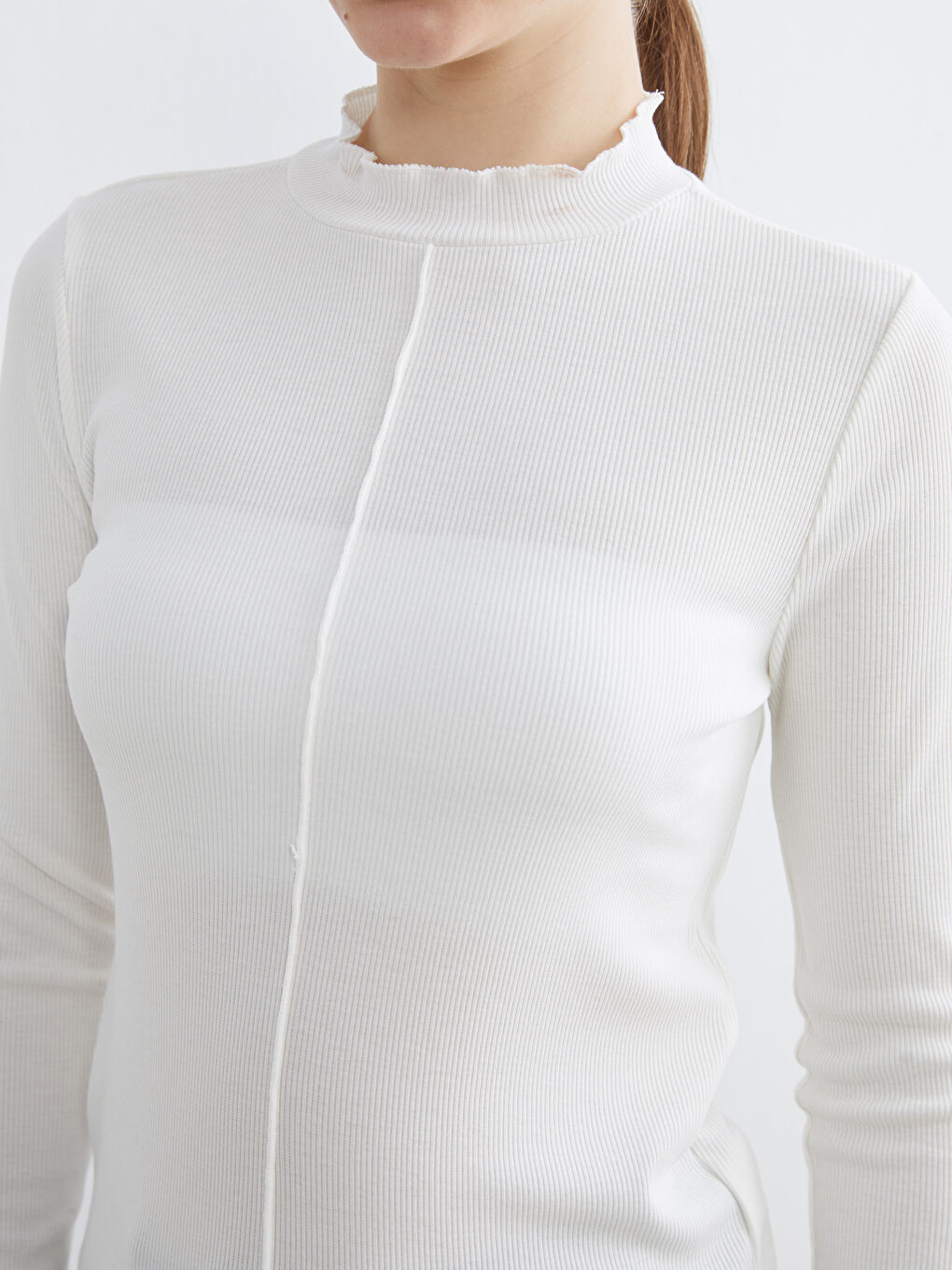 Ekru Fırfırlı Dik Yaka Kadın Body-2