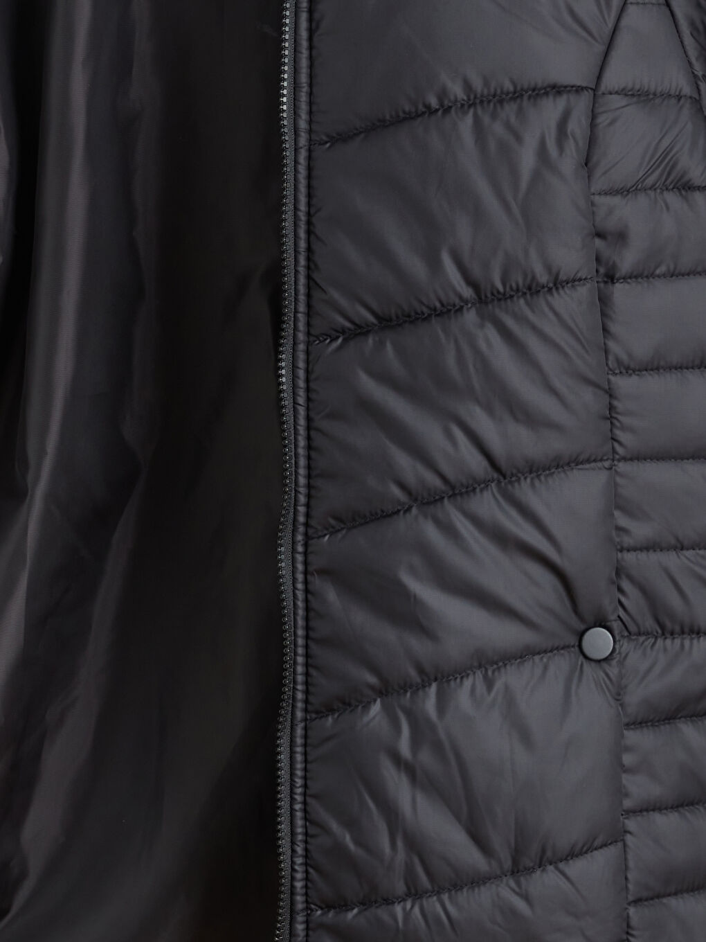 Siyah Kürklü Kapüşonlu Kadın Şişme Mont-6