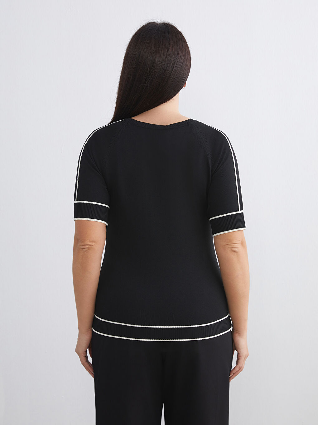 Siyah Bisiklet Yaka Kadın Triko Kazak-3