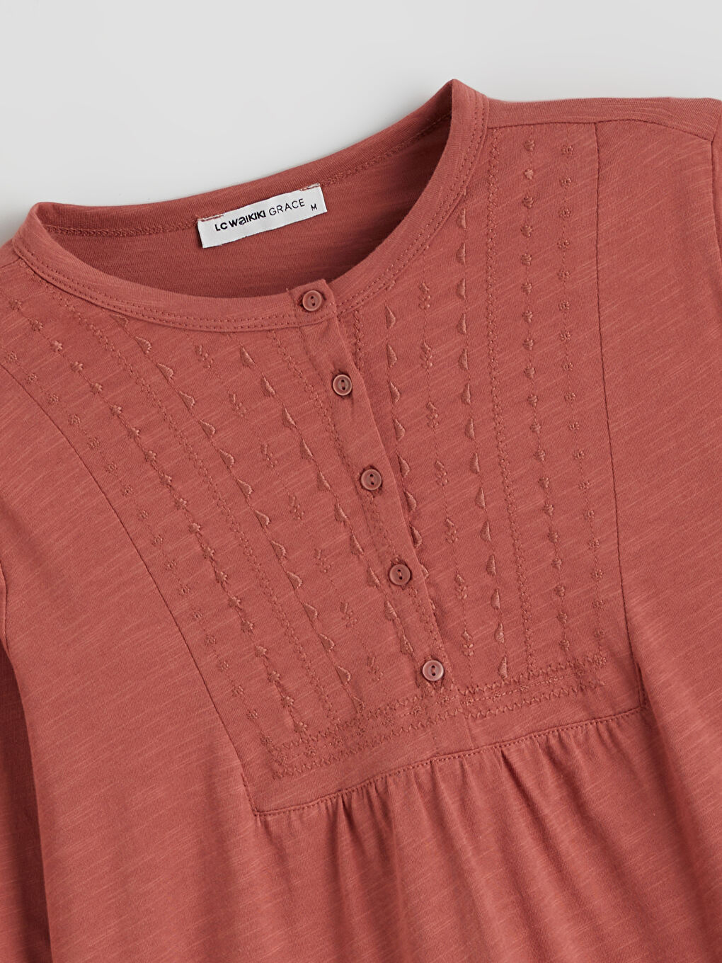 Kırmızı Bisiklet Yaka Nakışlı Bluz-1