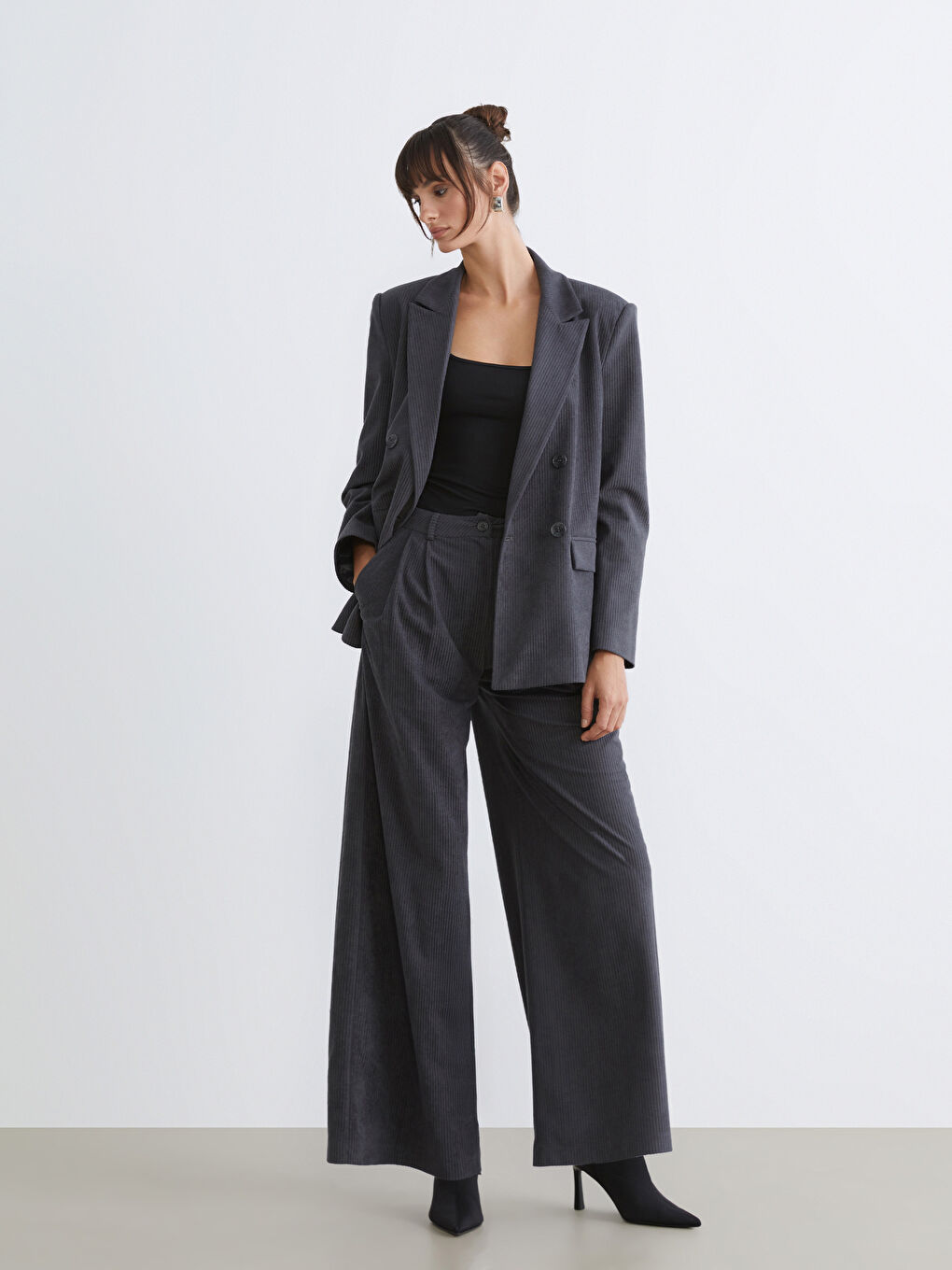 پانتۆڵ خه‌ڵوزی ژن