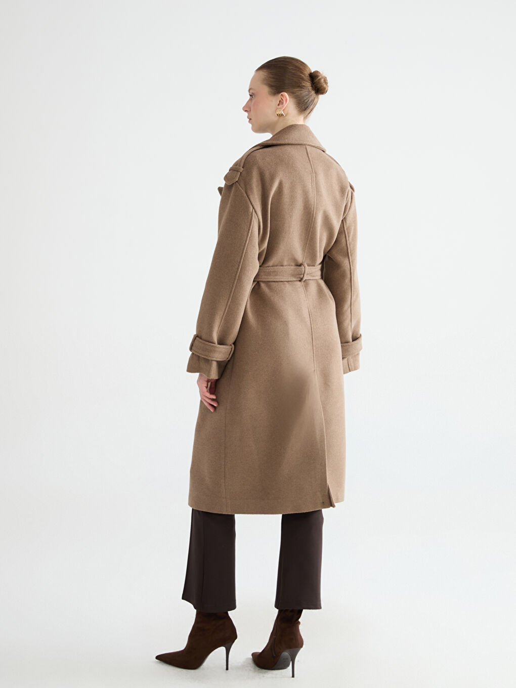 Bej Kruvaze Yaka Kadın Kaşe Kaban-5