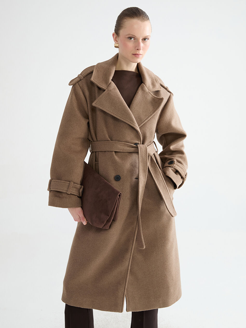 Bej Kruvaze Yaka Kadın Kaşe Kaban-1