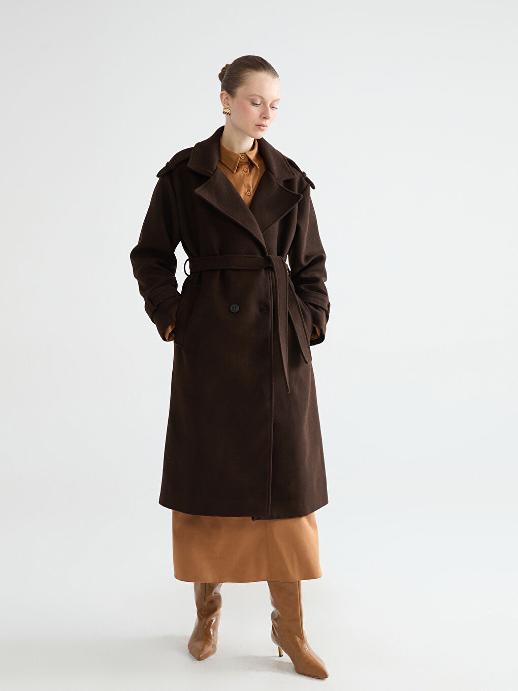 Kahverengi Kruvaze Yaka Kadın Kaşe Kaban-1