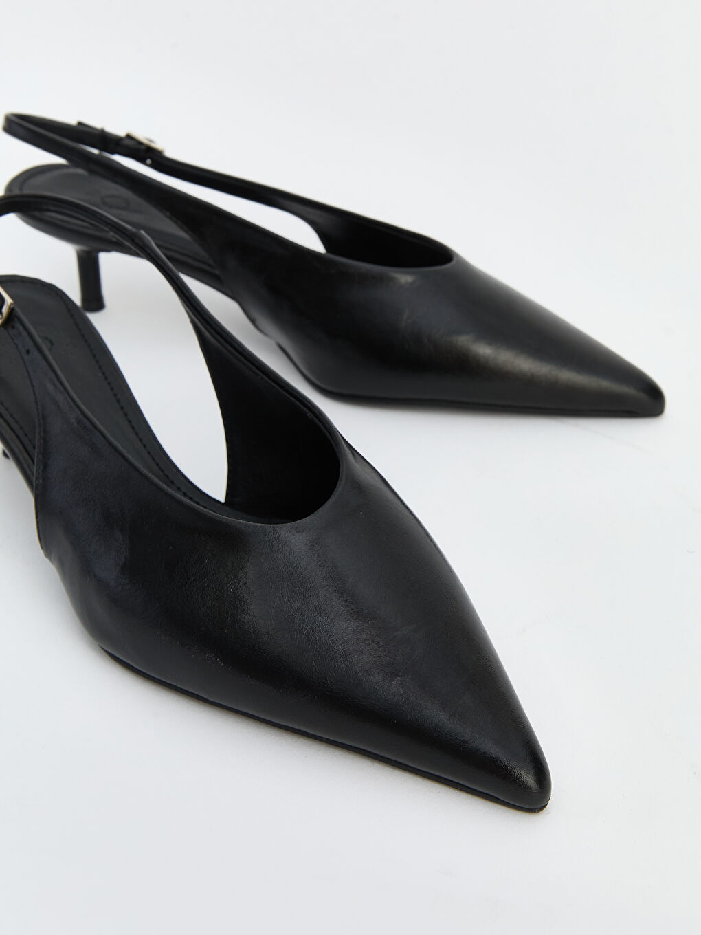 Siyah Sivri Burun Kadın Topuklu Ayakkabı-2