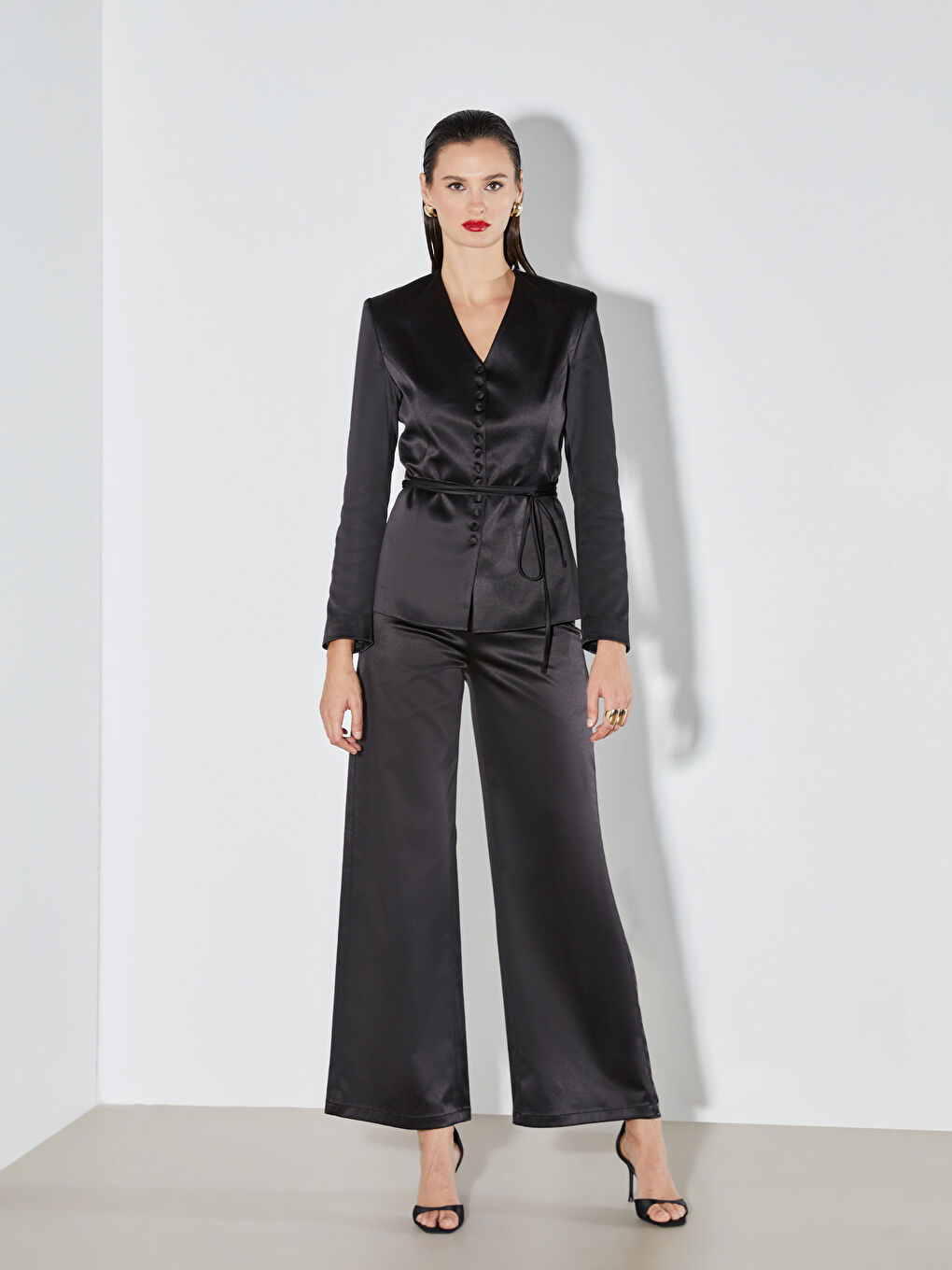 Siyah V Yaka Kadın Ceket-1