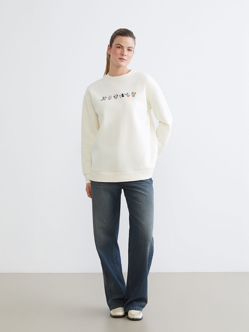 Bej Minnie Mouse Baskılı Kadın Kalın Sweatshirt-1