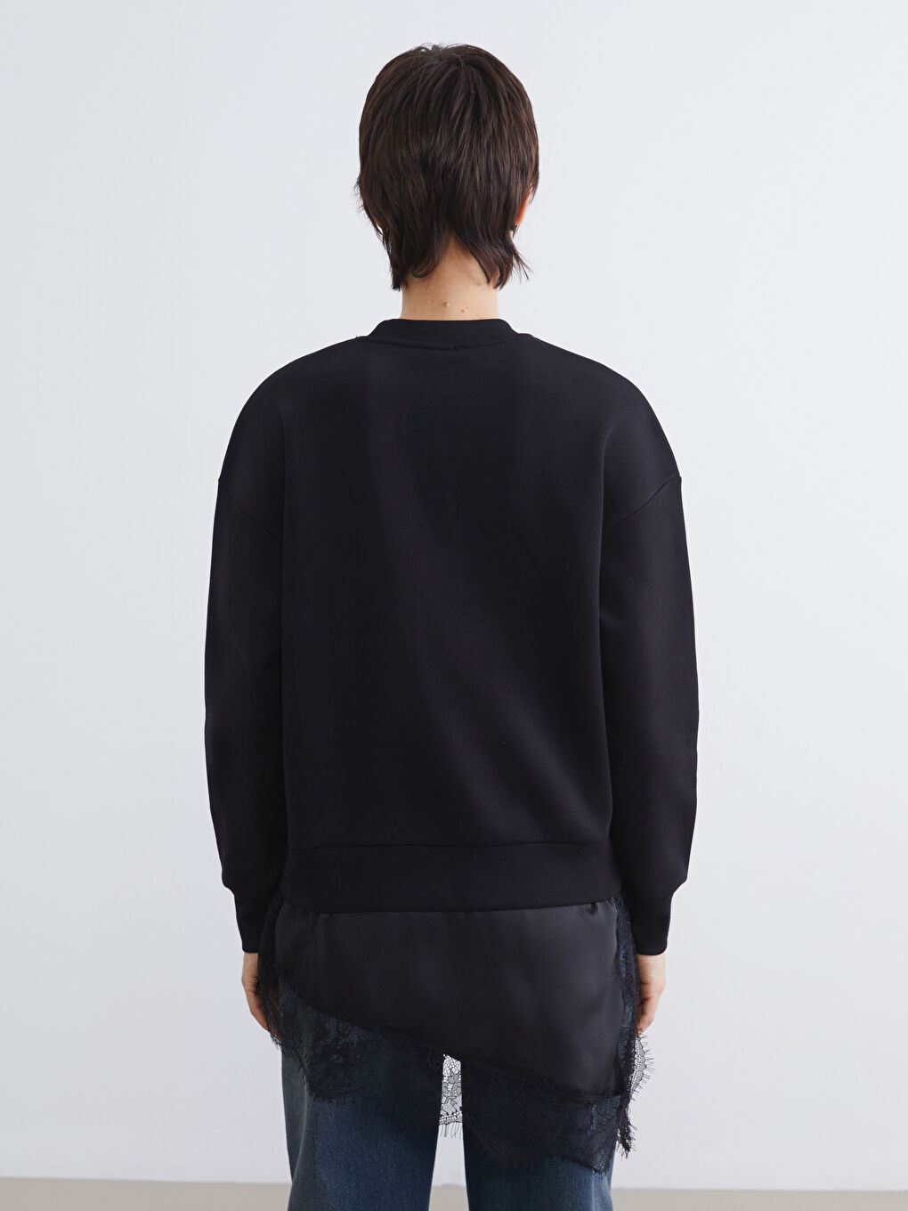 Siyah Dantel Detaylı Oversize Kalın Kadın Sweatshirt	-3