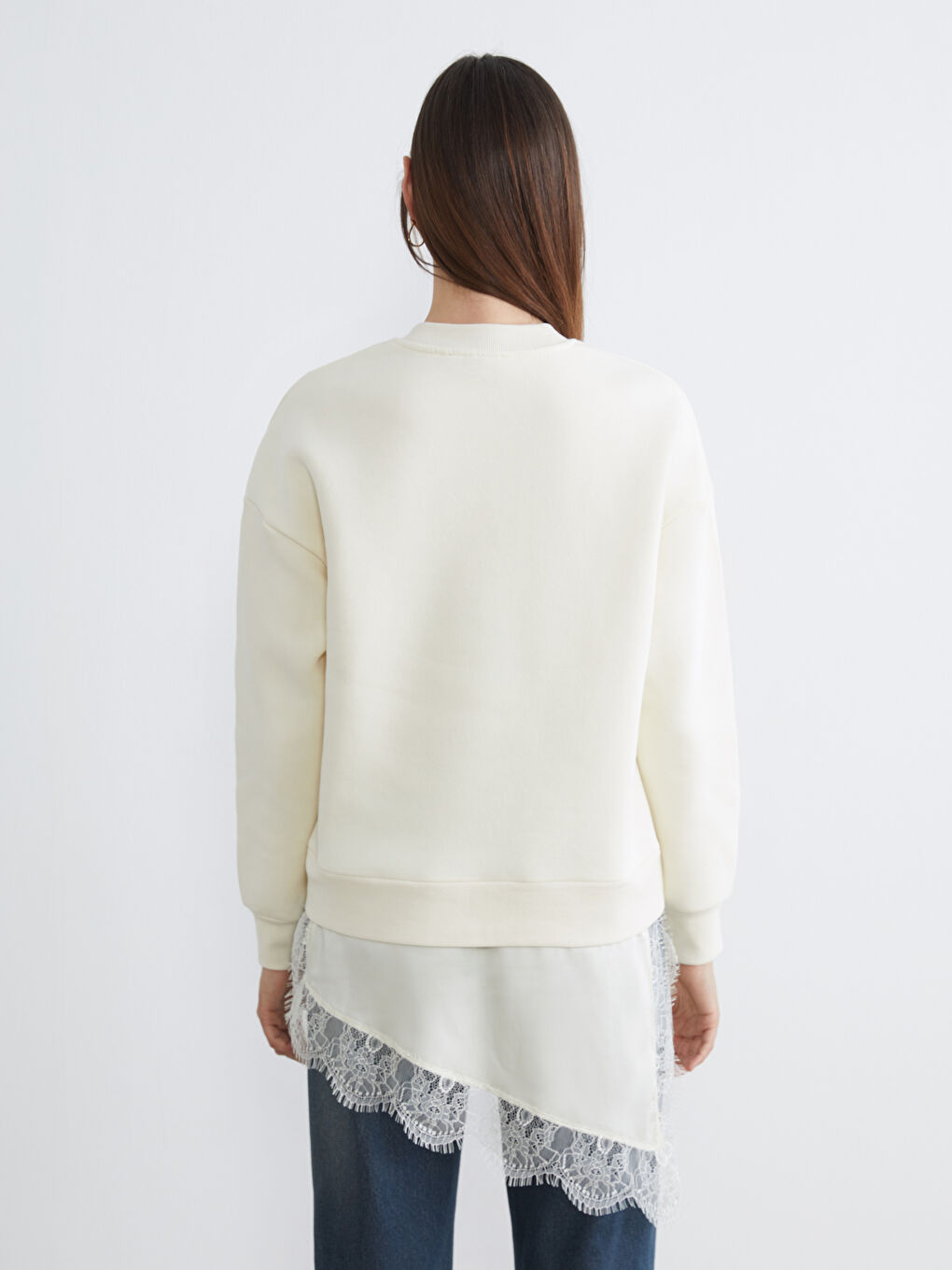 Bej Dantel Detaylı Oversize Kalın Kadın Sweatshirt-3