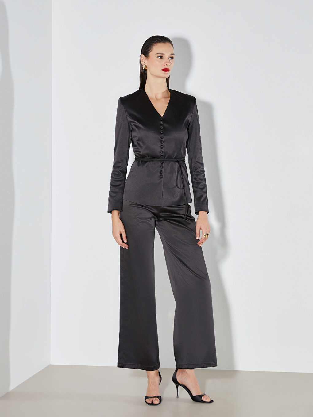 Siyah Loose Fit Geniş Paça Kadın Pantolon