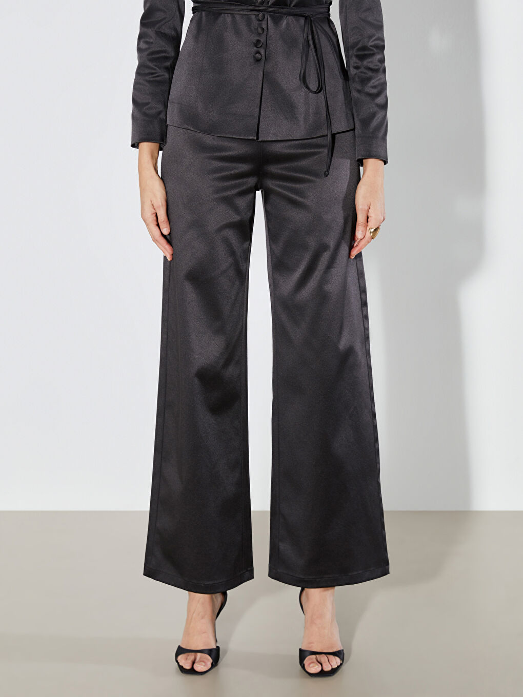 Siyah Loose Fit Geniş Paça Kadın Pantolon-1