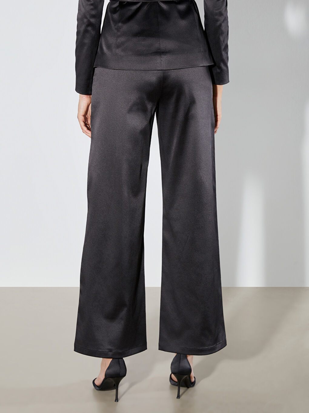 Siyah Loose Fit Geniş Paça Kadın Pantolon-3