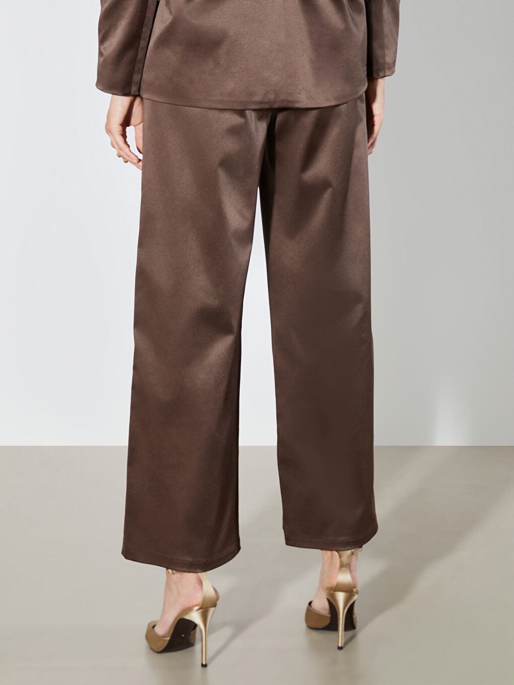 Kahverengi Loose Fit Geniş Paça Kadın Pantolon-3