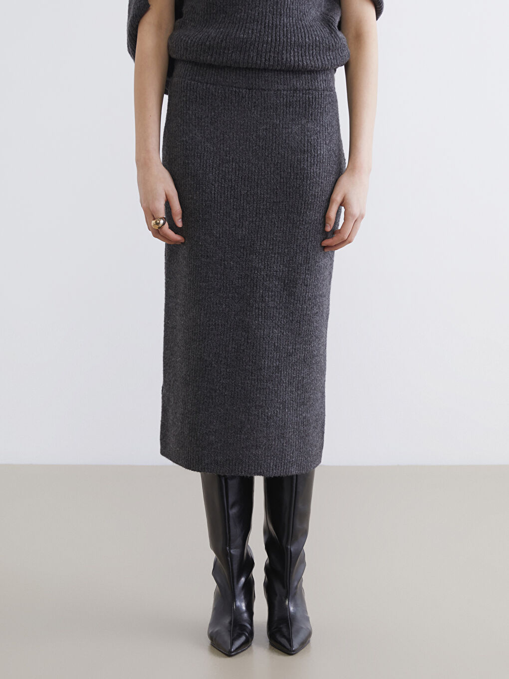 Antrasit Beli Lastikli Fitilli Triko Etek-1