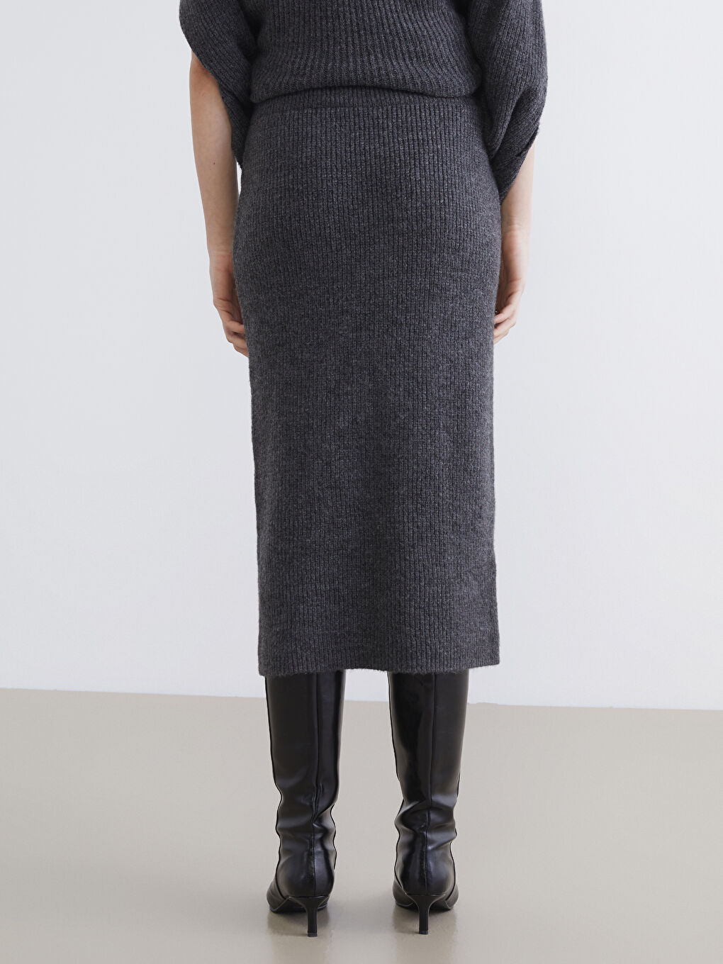 Antrasit Beli Lastikli Fitilli Triko Etek-3