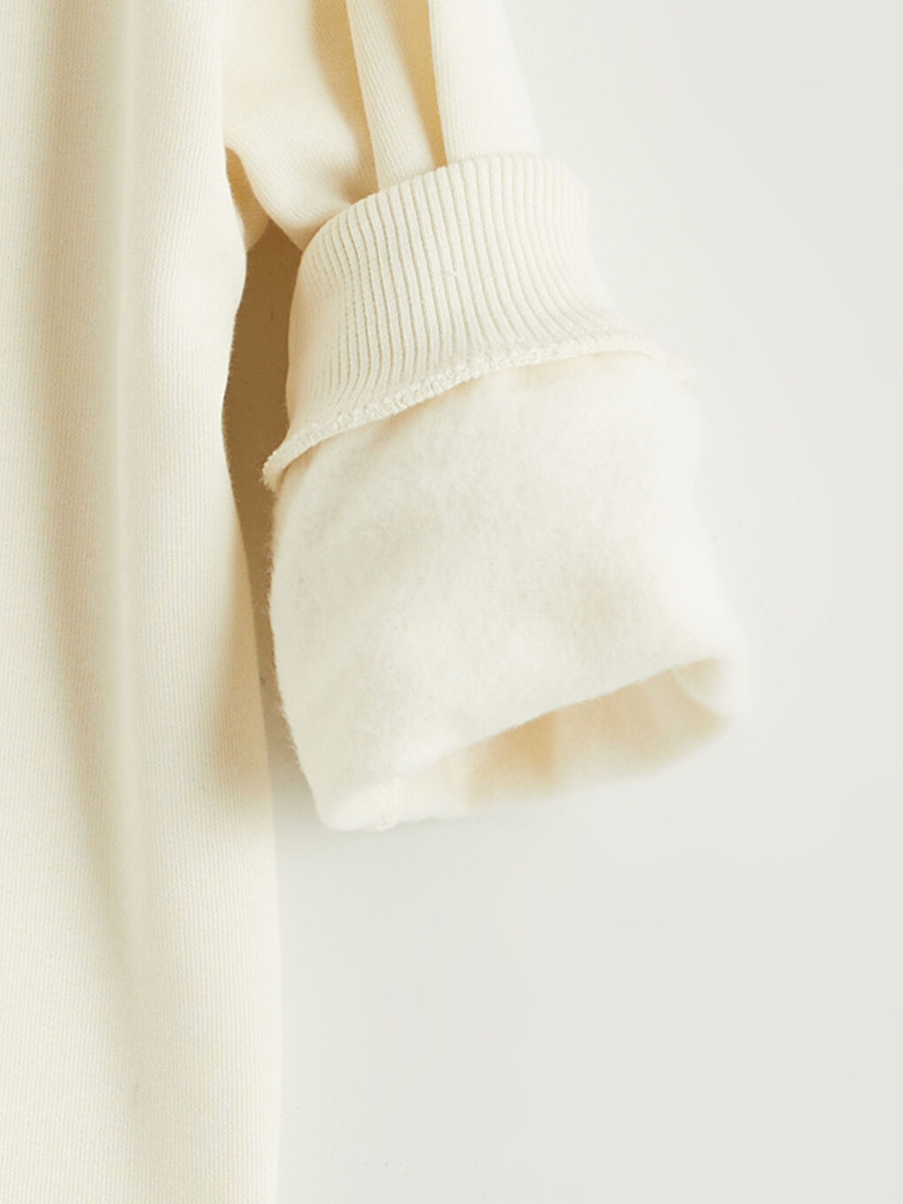 Момче Бежово Суитчър-1