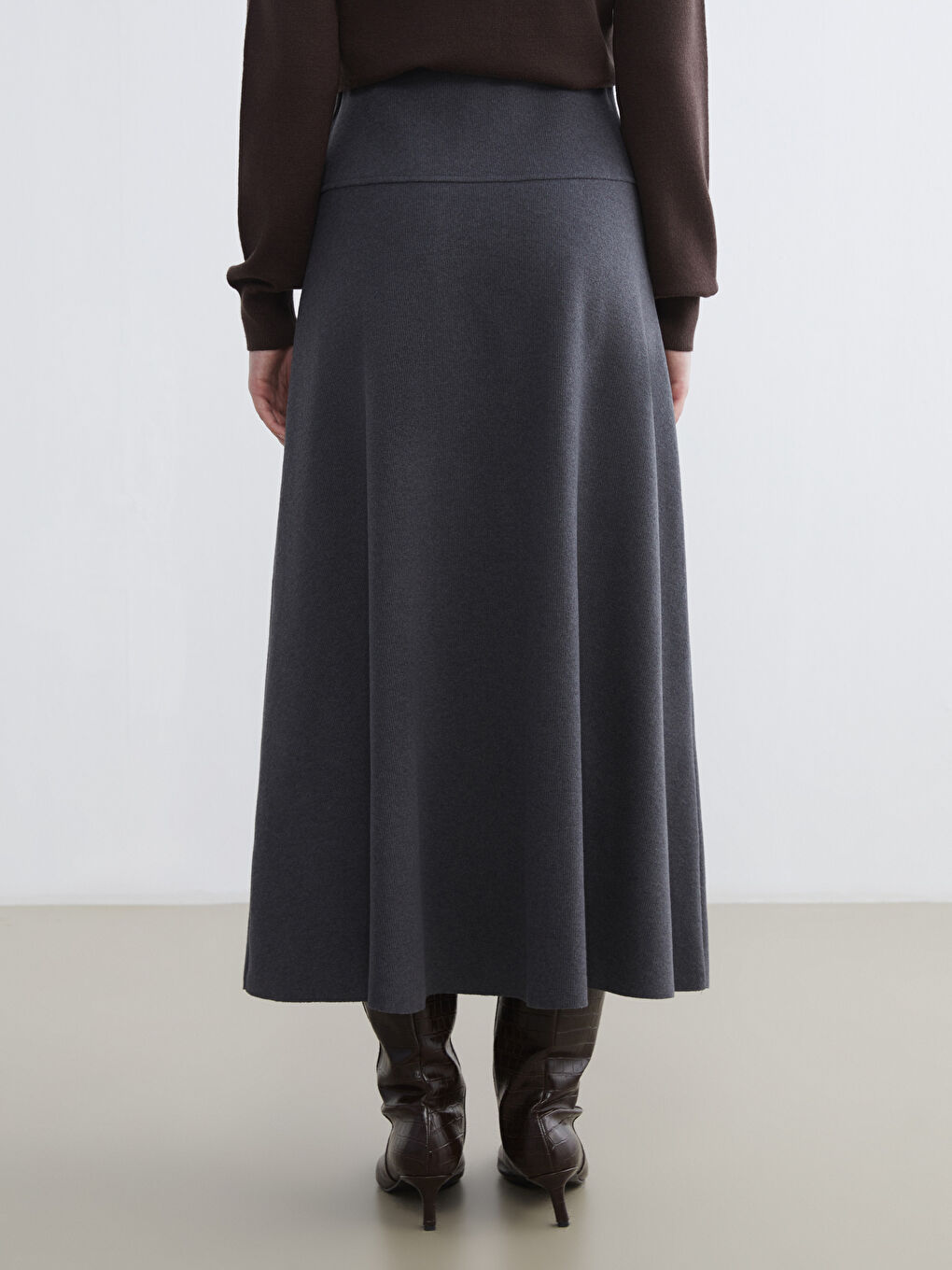 Antrasit Beli Lastikli Kloş Etek-3