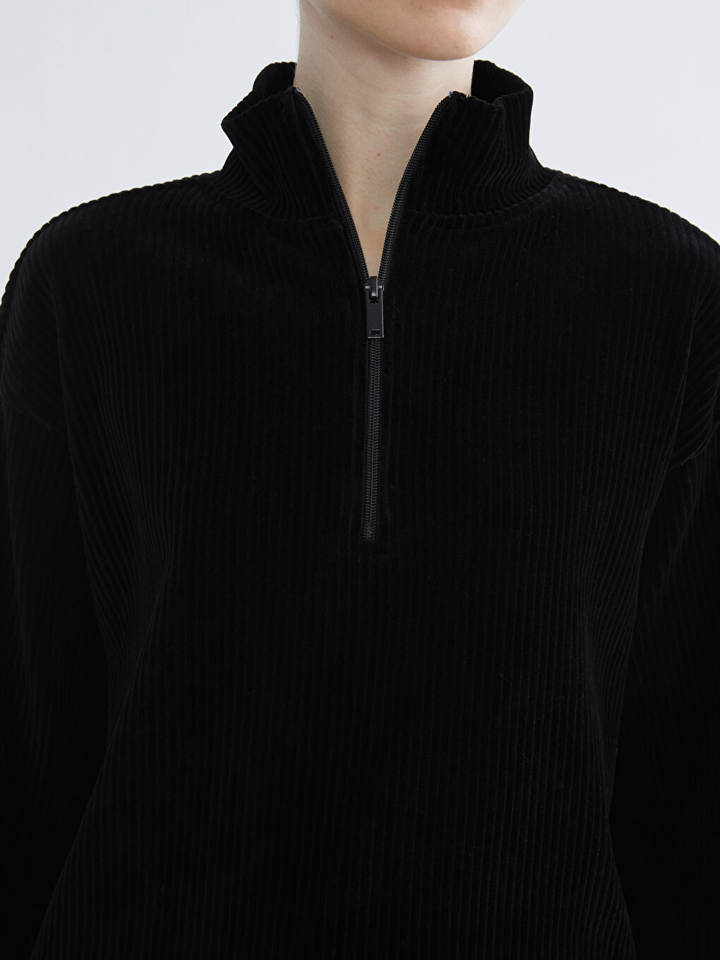 Siyah Dik Yaka Fitilli Kadın Sweatshirt-2