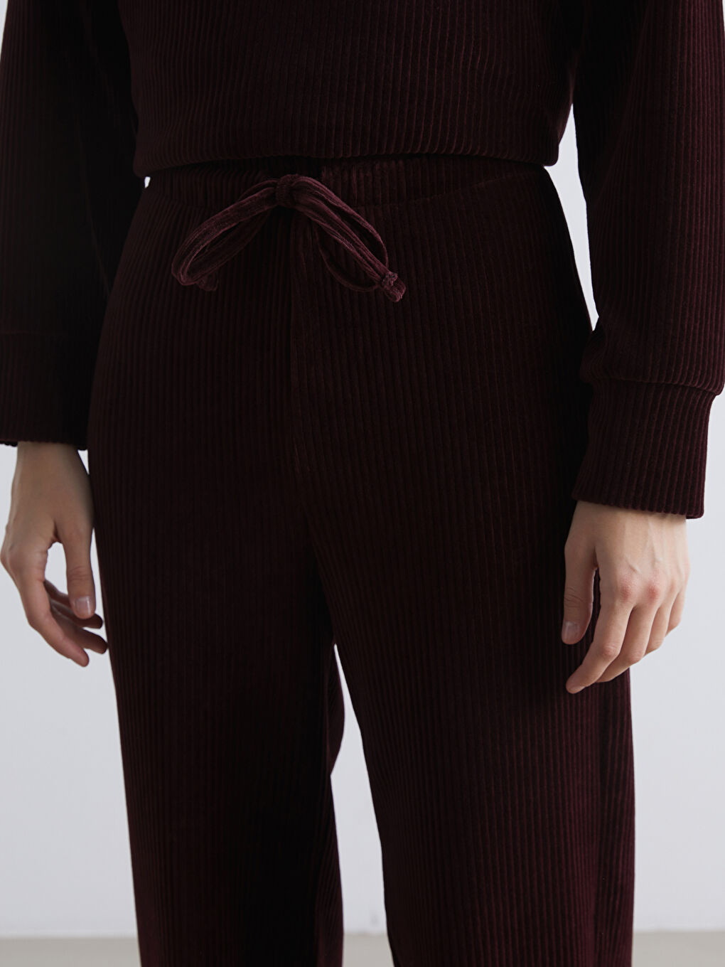 Mürdüm Beli Lastikli Kadın Kadife Jogger Eşofman Altı-2